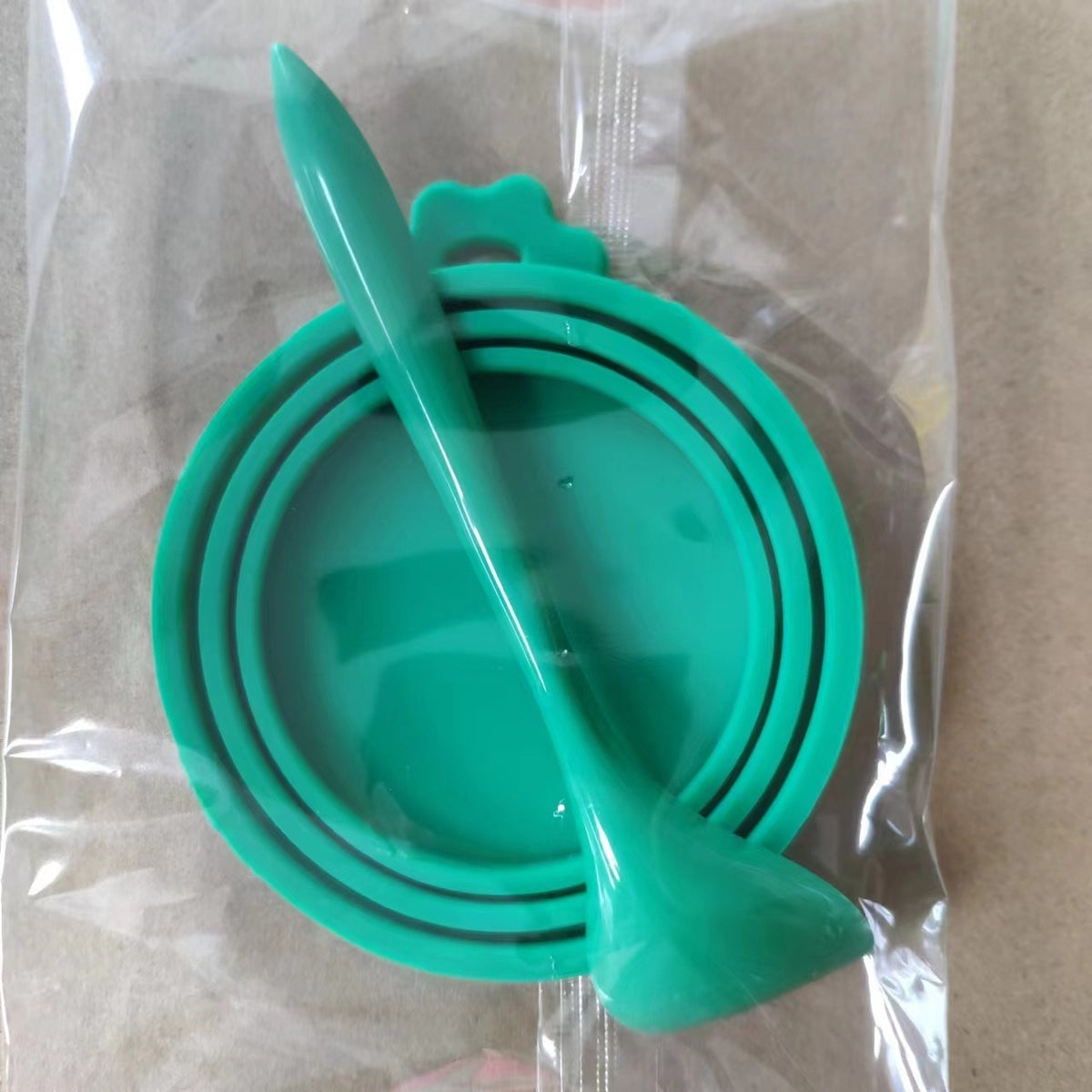 Silicone pet can lid preservation lid pet supplies wholesale silicone can lid
